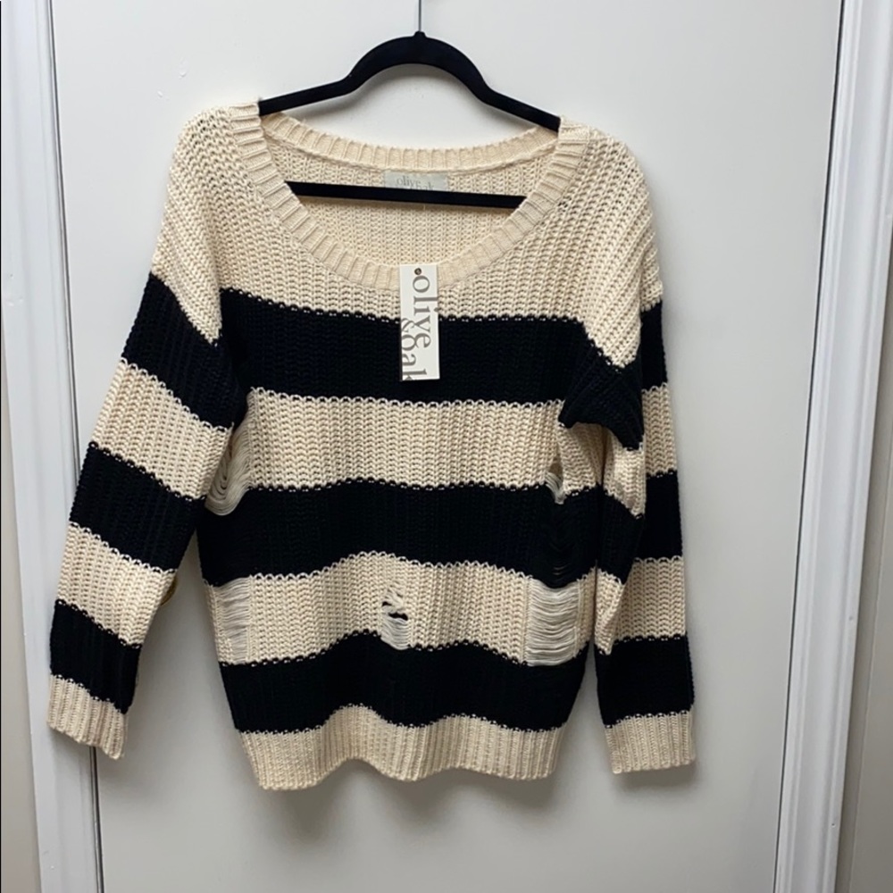 NWT Olive & Oak Black Cream Distressed Striped Knit Sweater Size M
